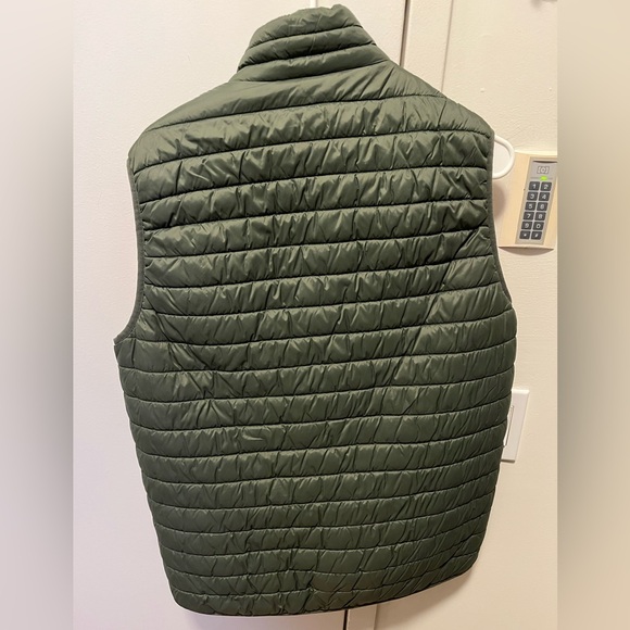Men’s army green vest - Picture 2 of 2